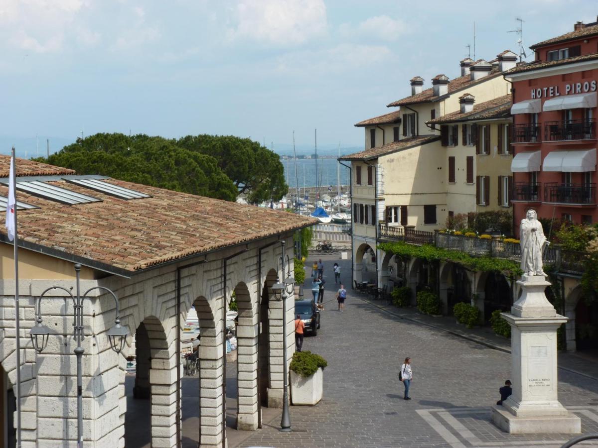Appartamento Palazzo Del Provveditore Vista Lago เดเซนซาโนเดลการ์ดา ภายนอก รูปภาพ